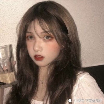戴新月